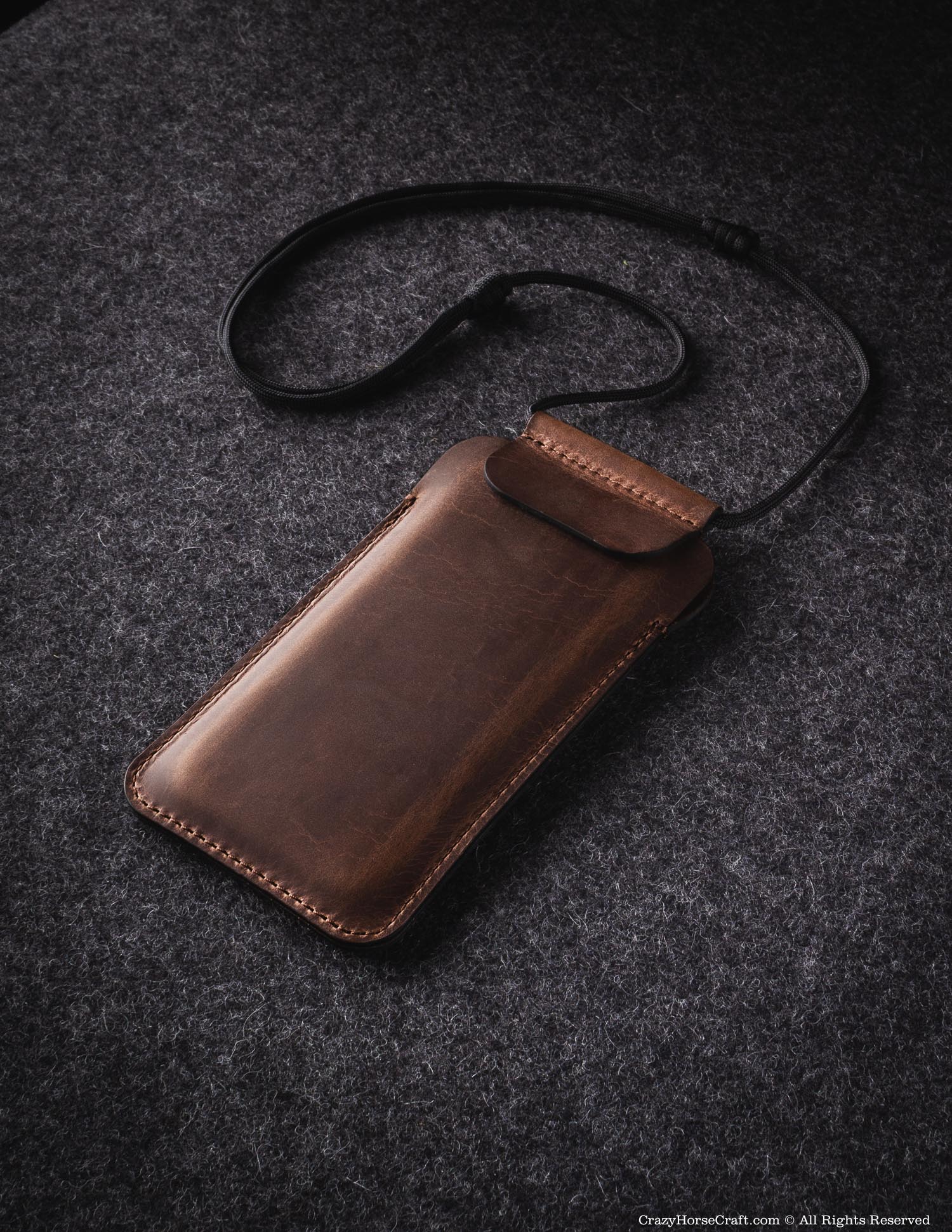 Crazy Horse Craft Phone Cases custodia iPhone con laccio Classic Brown