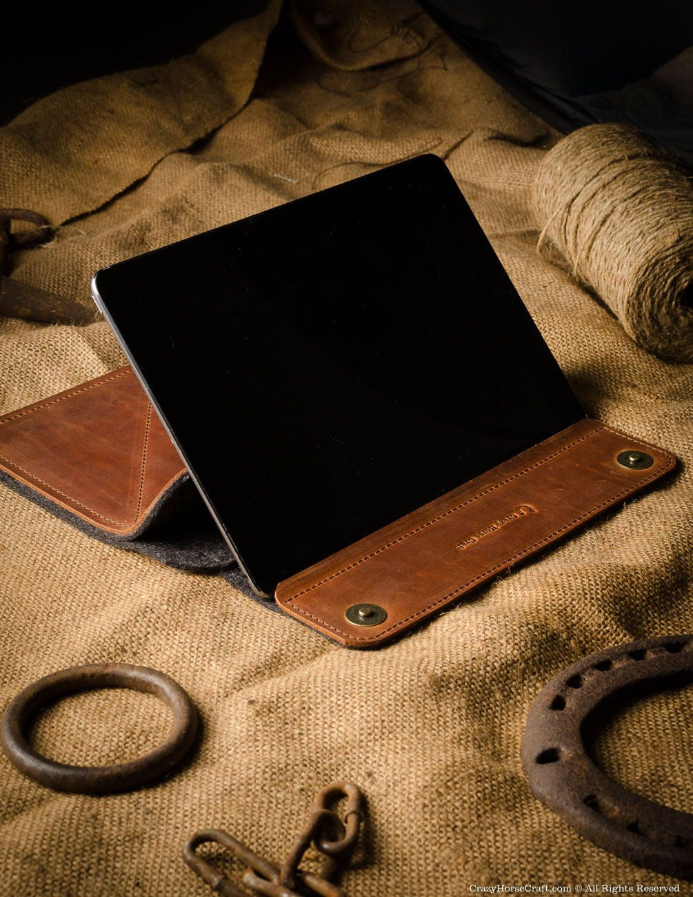 Crazy Horse Craft iPad and Kindle Cases custodia iPad in pelle marrone con supporto