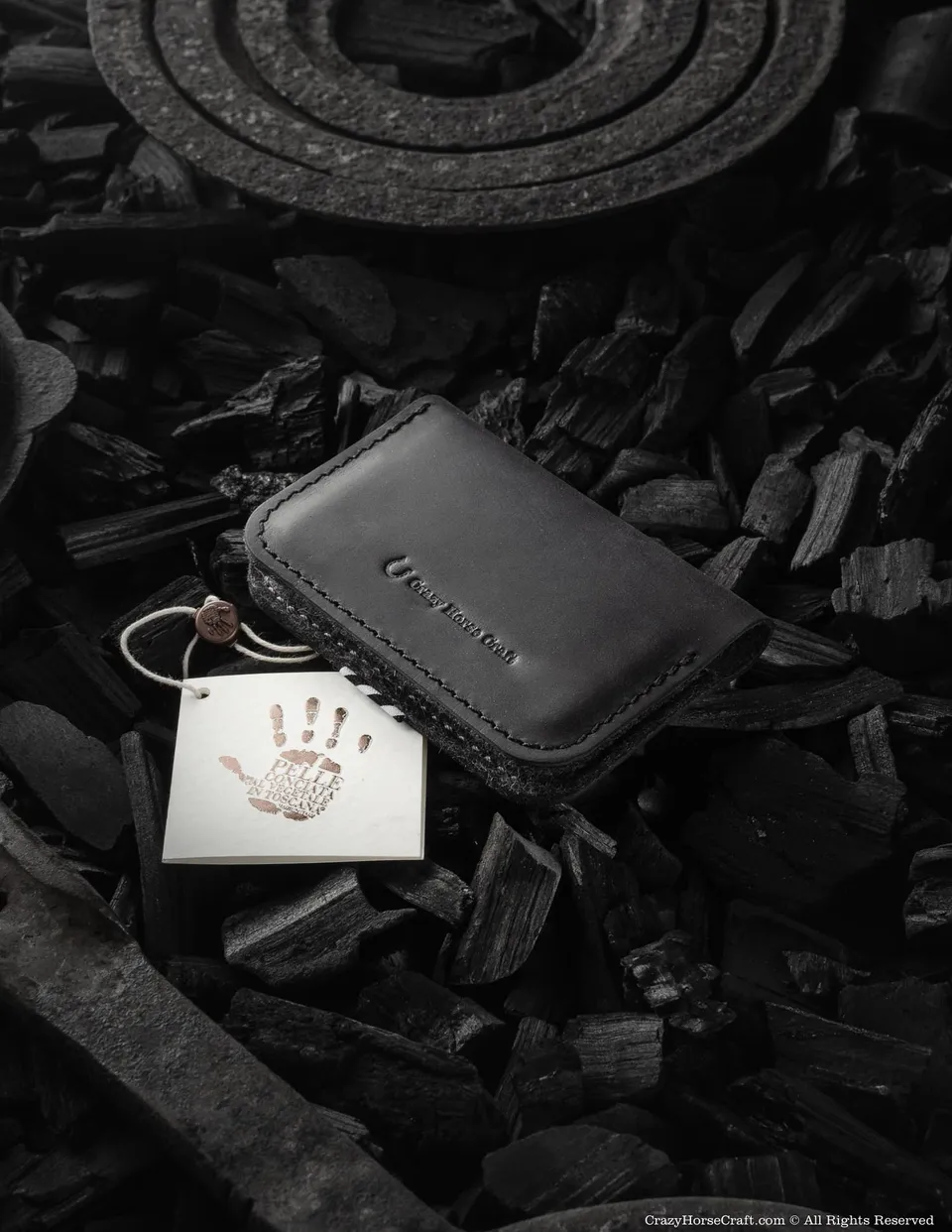 Crazy Horse Craft Wallets & Card Holders porta carte Carbon Black in pelle