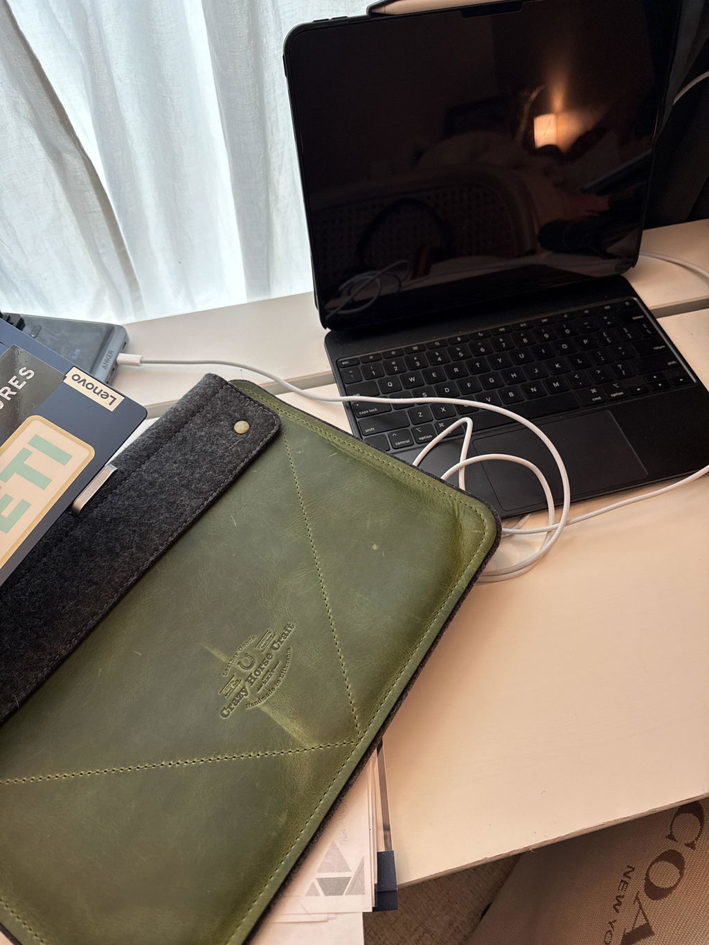 Crazy Horse Craft MacBook Cases custodia MacBook Alpine Green in pelle
