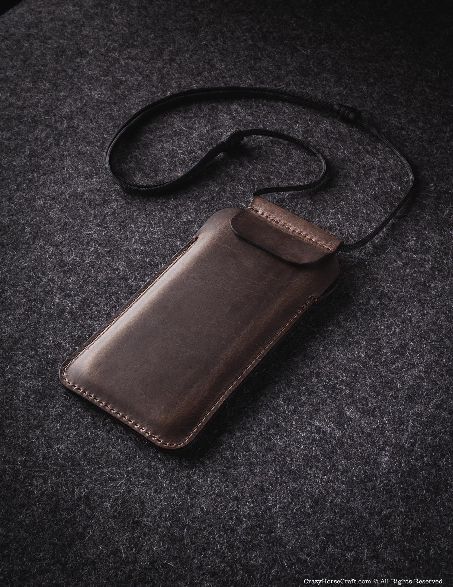 Crazy Horse Craft Phone Cases custodia iPhone con laccio Classic Brown