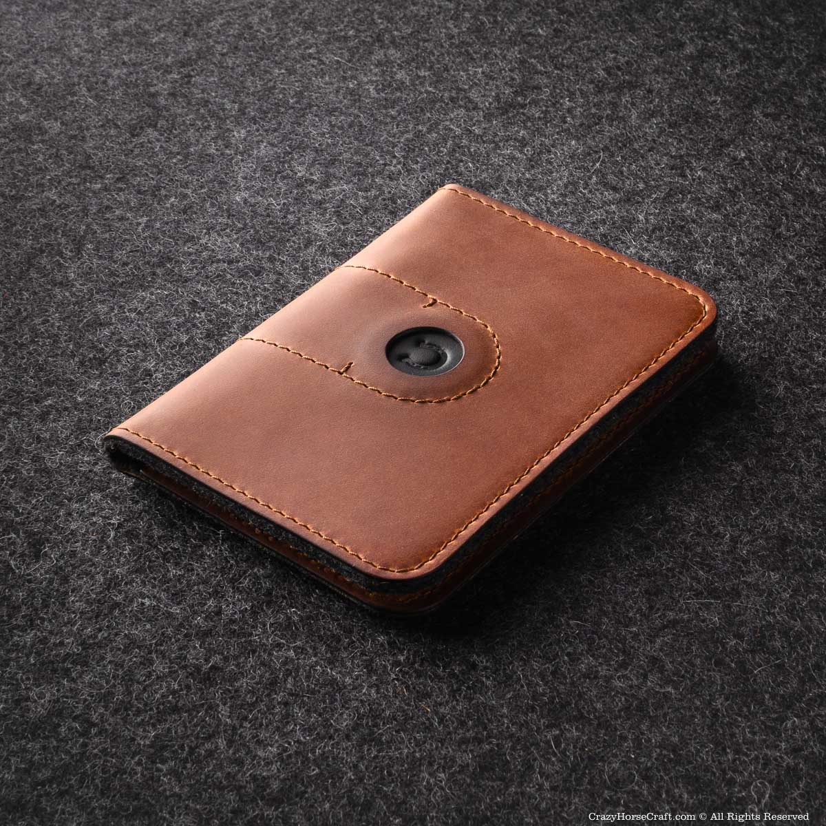 Crazy Horse Craft Wallets & Card Holders Veg-Tanned Leather AirTag Passport Wallet Classic Brown
