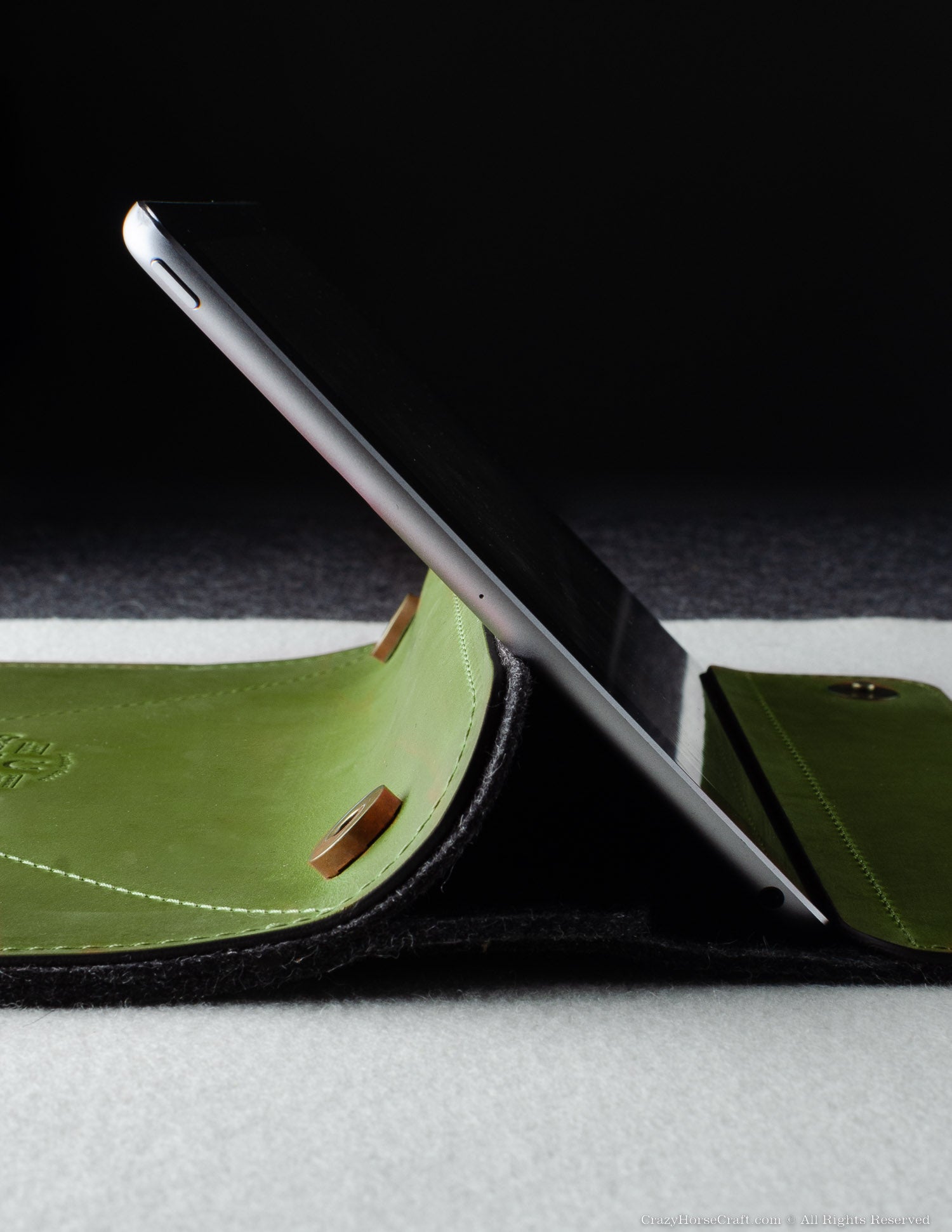 Crazy Horse Craft iPad and Kindle Cases custodia iPad Alpine Green in pelle