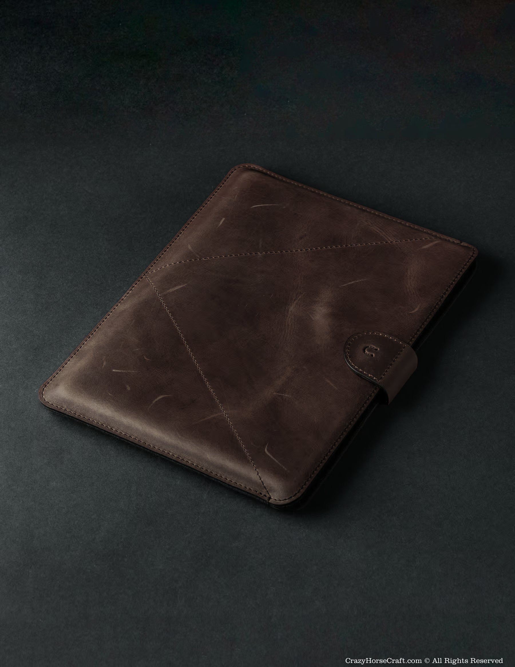 Crazy Horse Craft MacBook Cases custodia MacBook Neo Classic Brown in pelle
