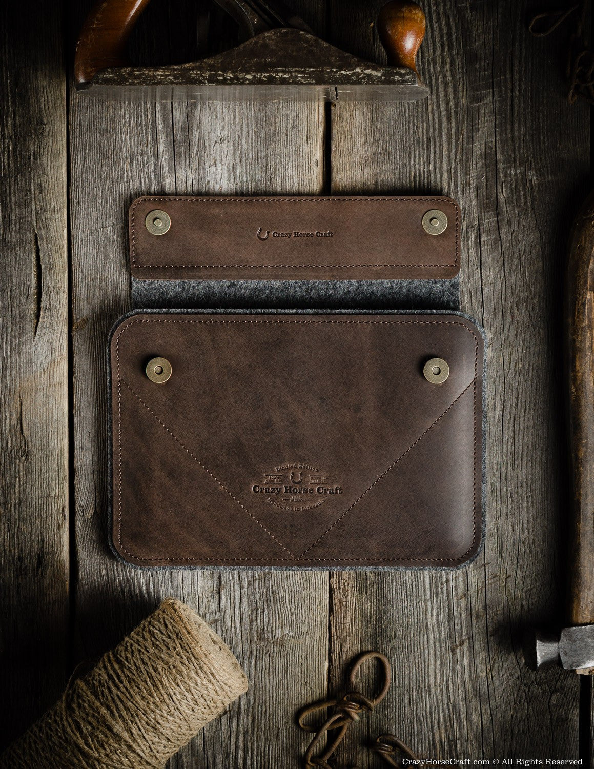 Crazy Horse Craft iPad and Kindle Cases Custodia iPad Wood Brown con supporto