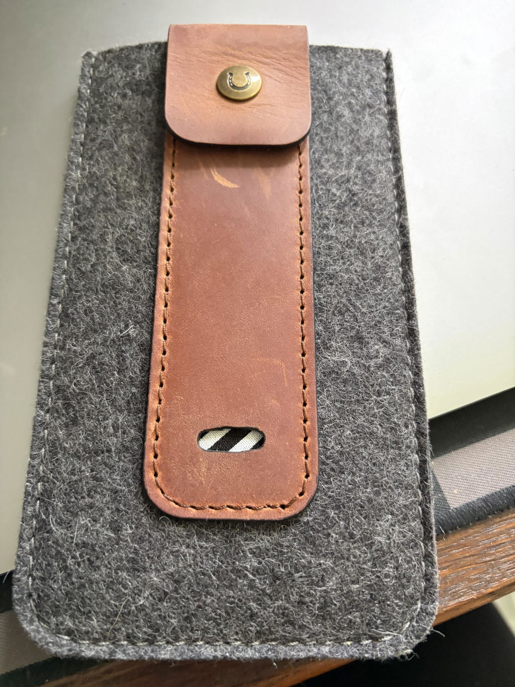 Crazy Horse Craft Phone Cases Wool Felt Phone Sleeve custodia iPhone Classic Brown