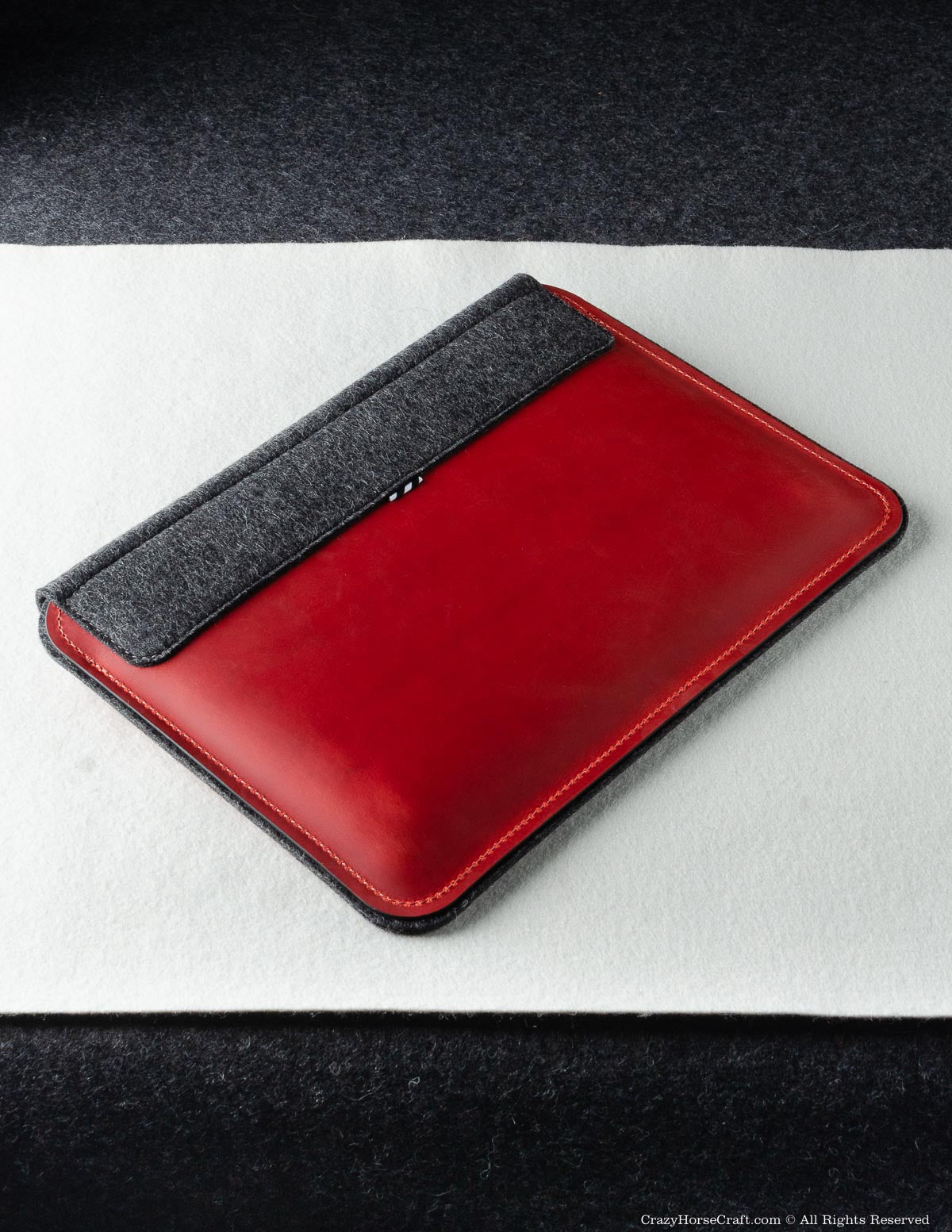 Crazy Horse Craft MacBook Cases custodia MacBook Fragola Red in pelle