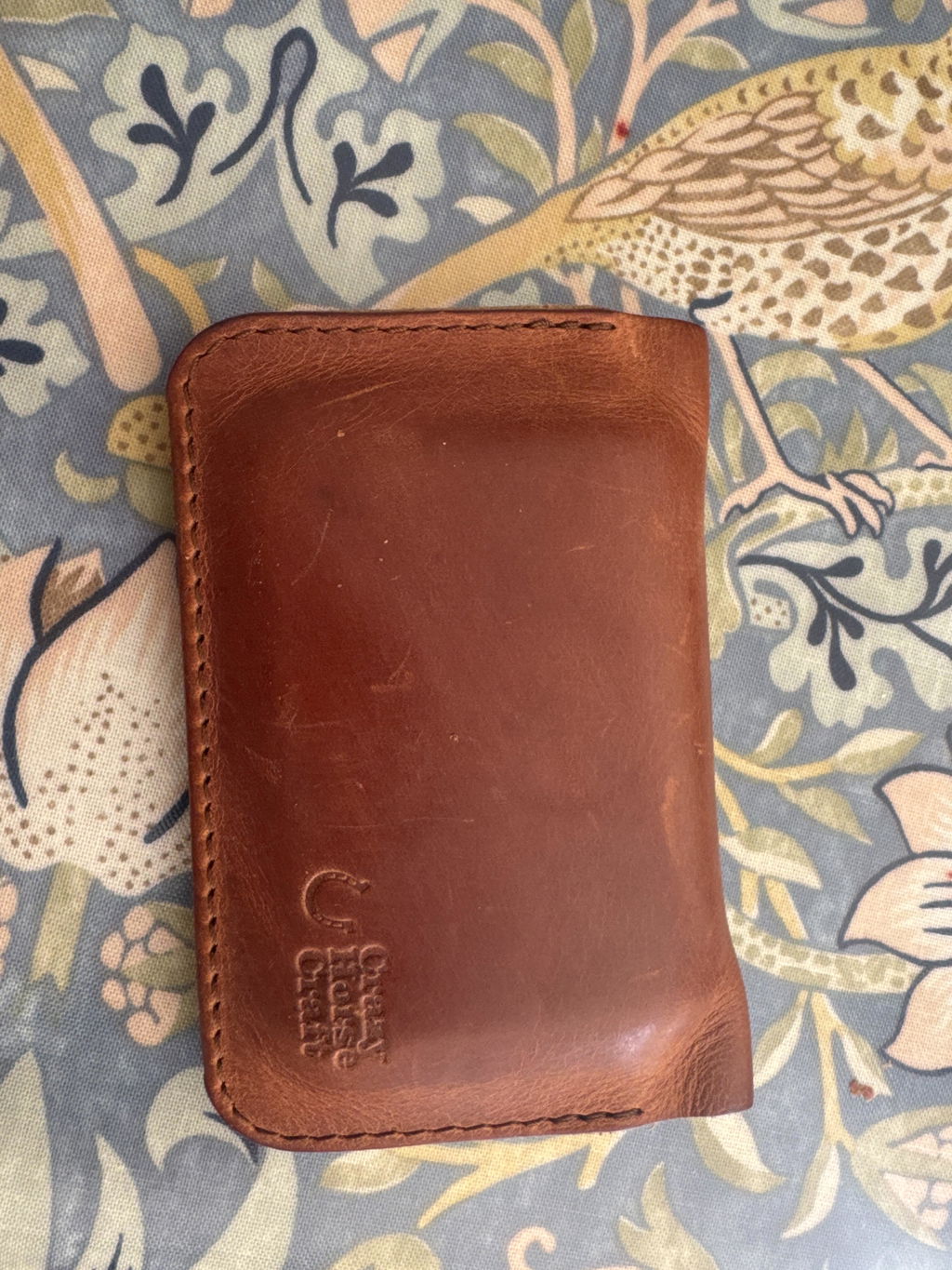 Crazy Horse Craft Wallets & Card Holders Veg-Tanned Leather AirTag Passport Wallet Classic Brown