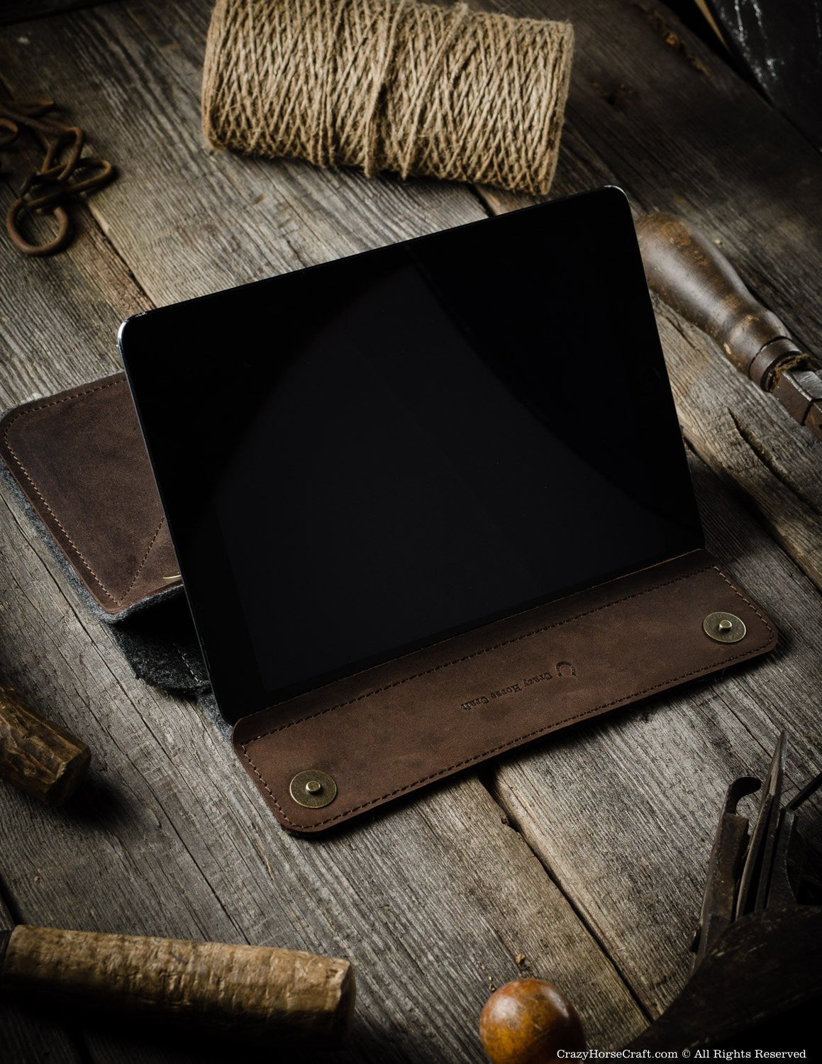 Crazy Horse Craft iPad and Kindle Cases Custodia iPad Wood Brown con supporto