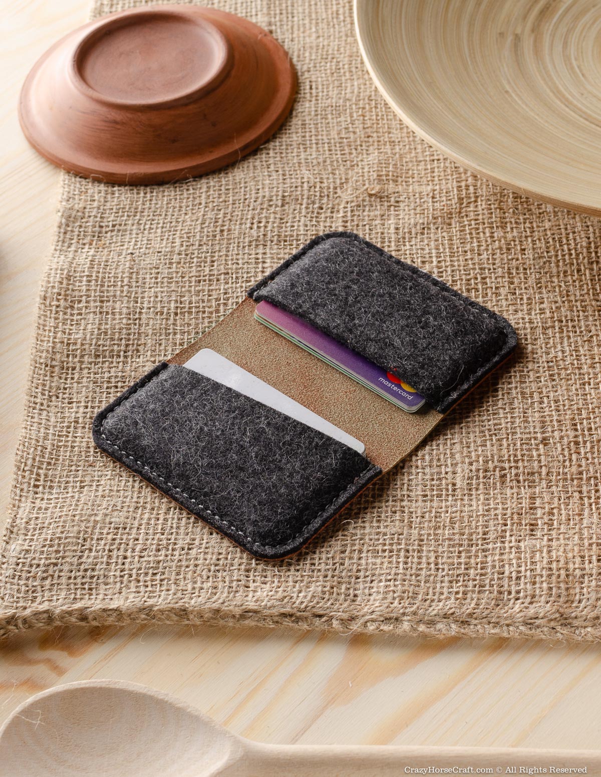 Crazy Horse Craft Wallets & Card Holders Leather Business & Credit Card Holder portacarte verde alpino