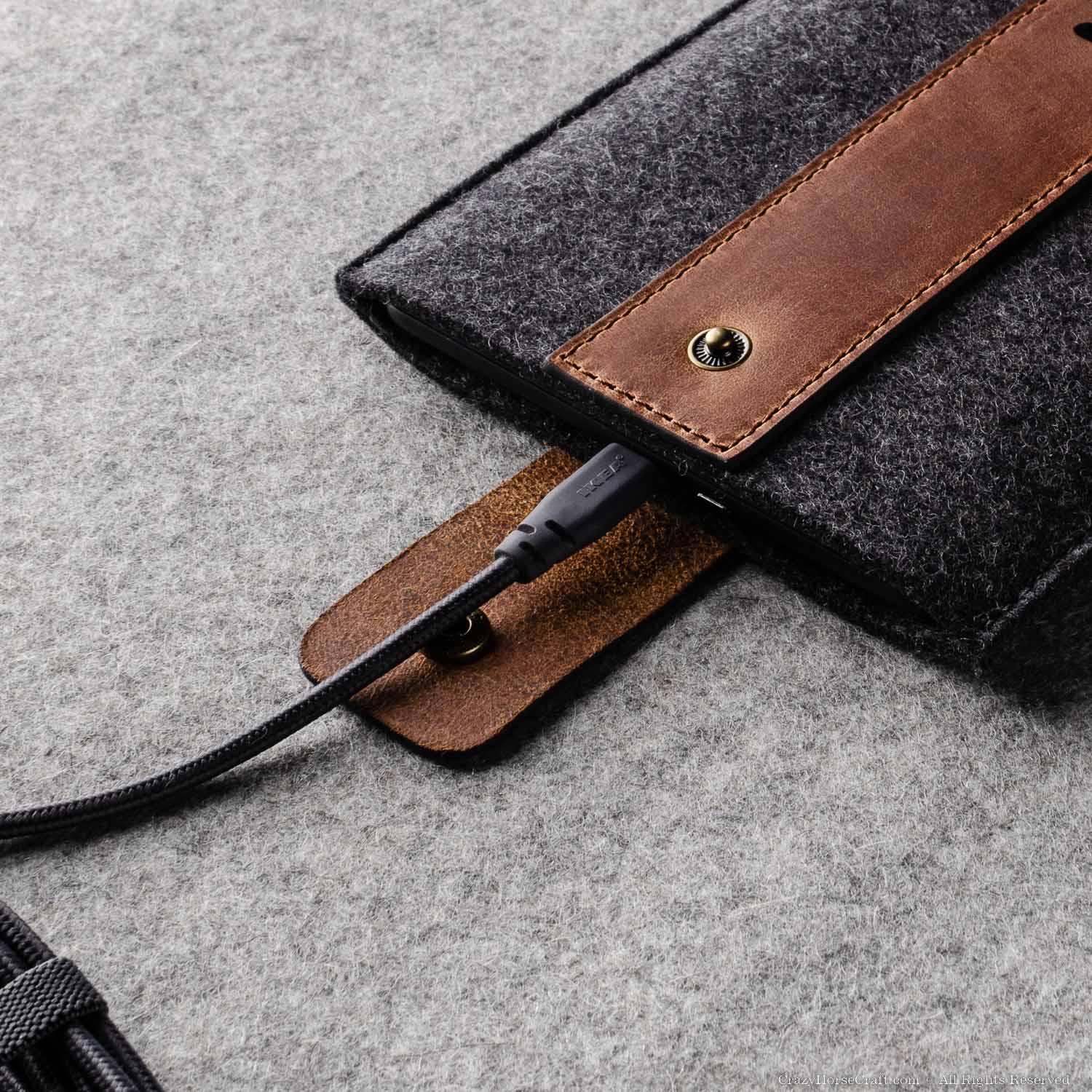 Crazy Horse Craft iPad and Kindle Cases custodia Kindle in feltro e pelle