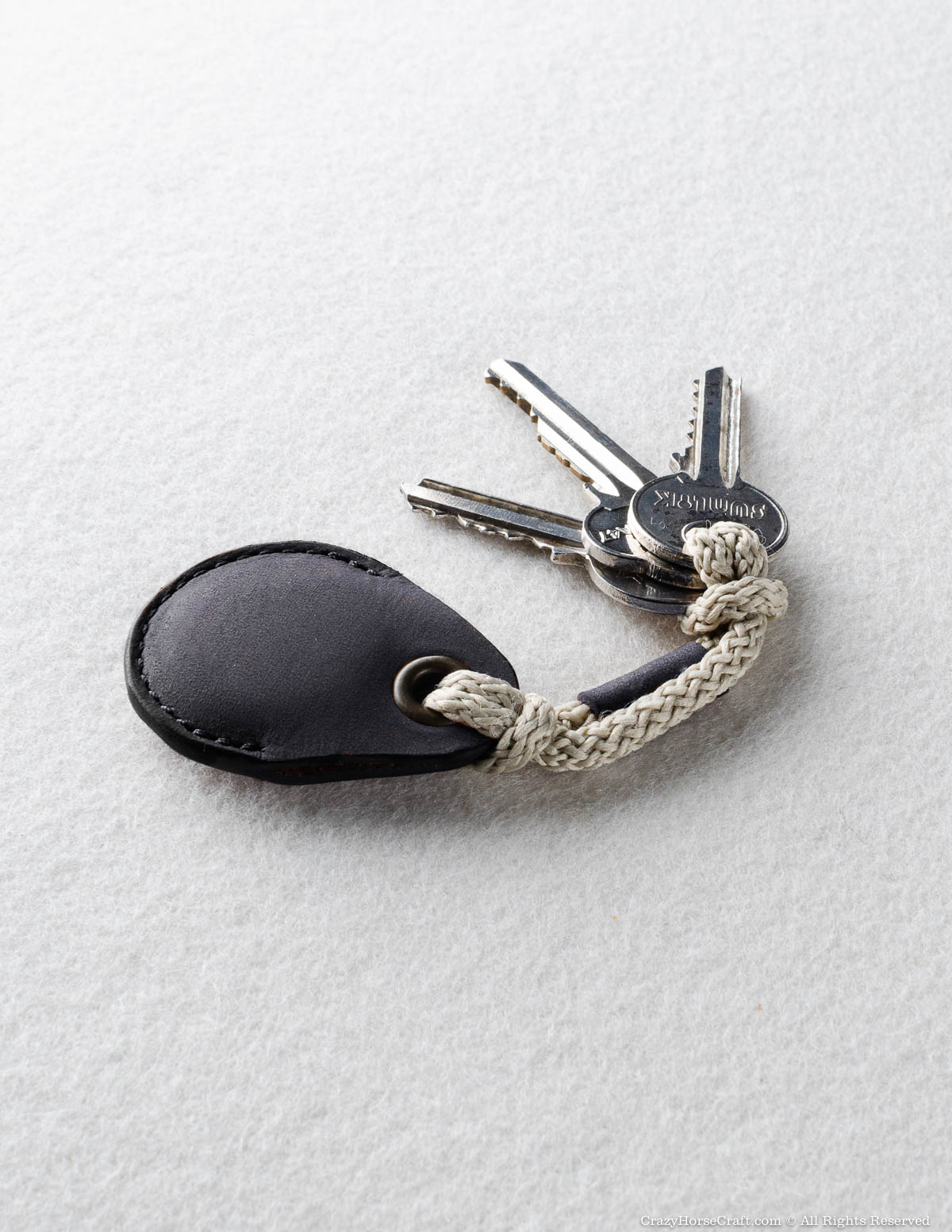 Crazy Horse Craft AirTag Holders portachiavi AirTag Carbon Black in pelle