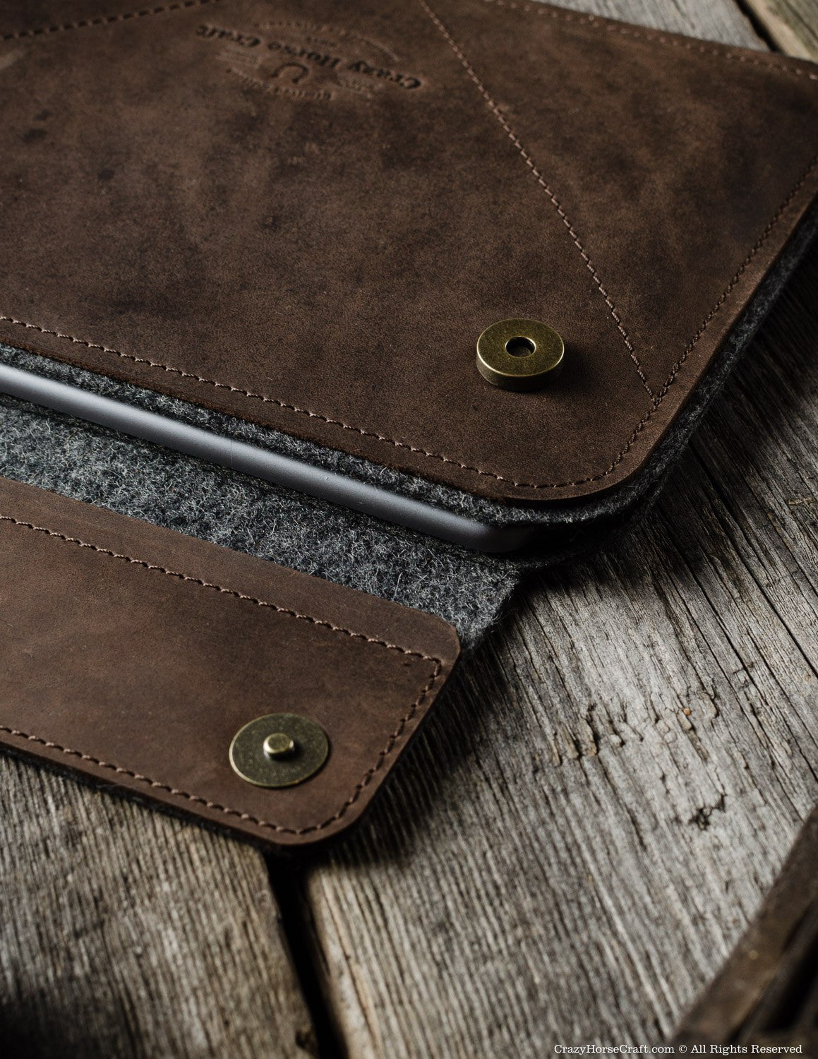 Crazy Horse Craft iPad and Kindle Cases Custodia iPad Wood Brown con supporto