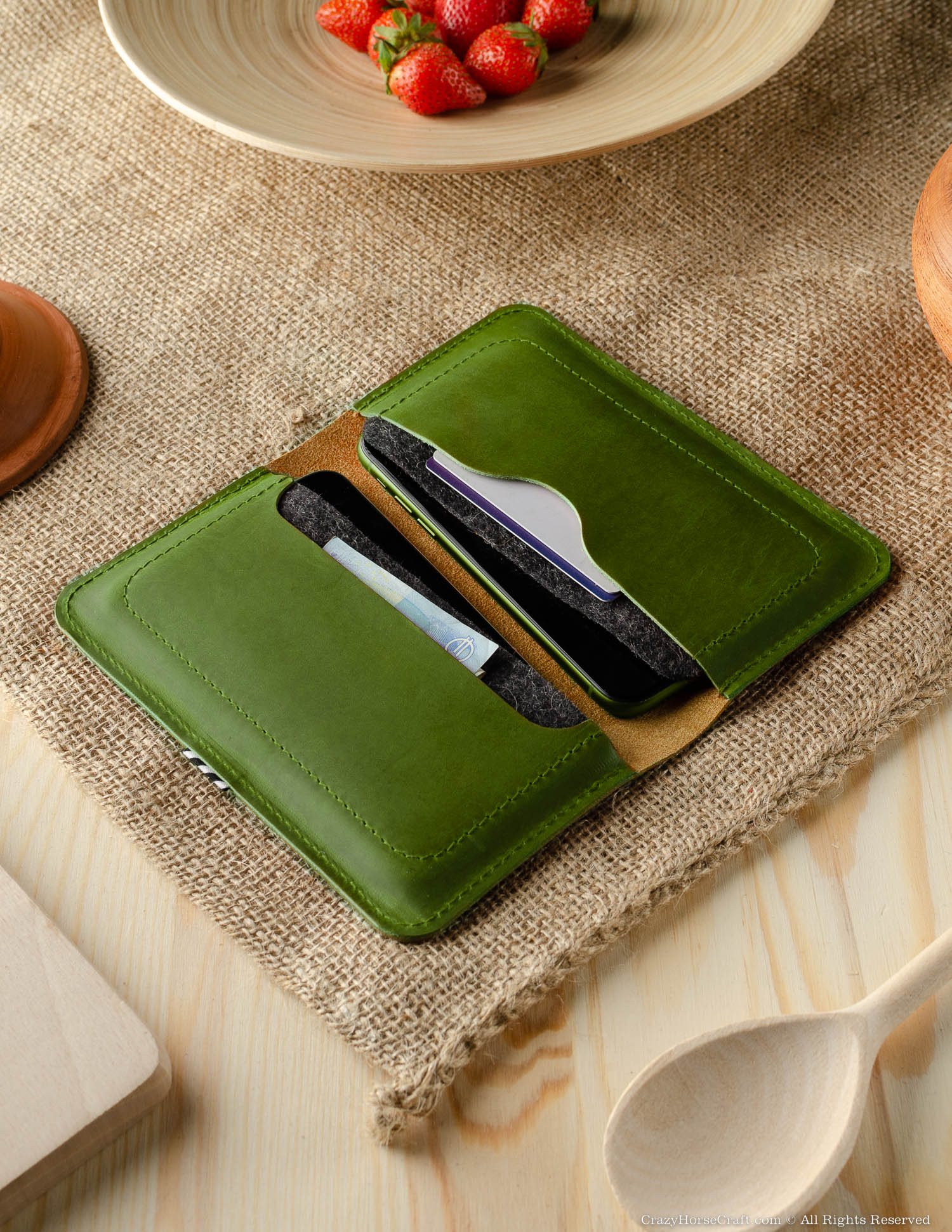 Crazy Horse Craft Phone Cases Leather wallet case for two phones custodia Alpine Green