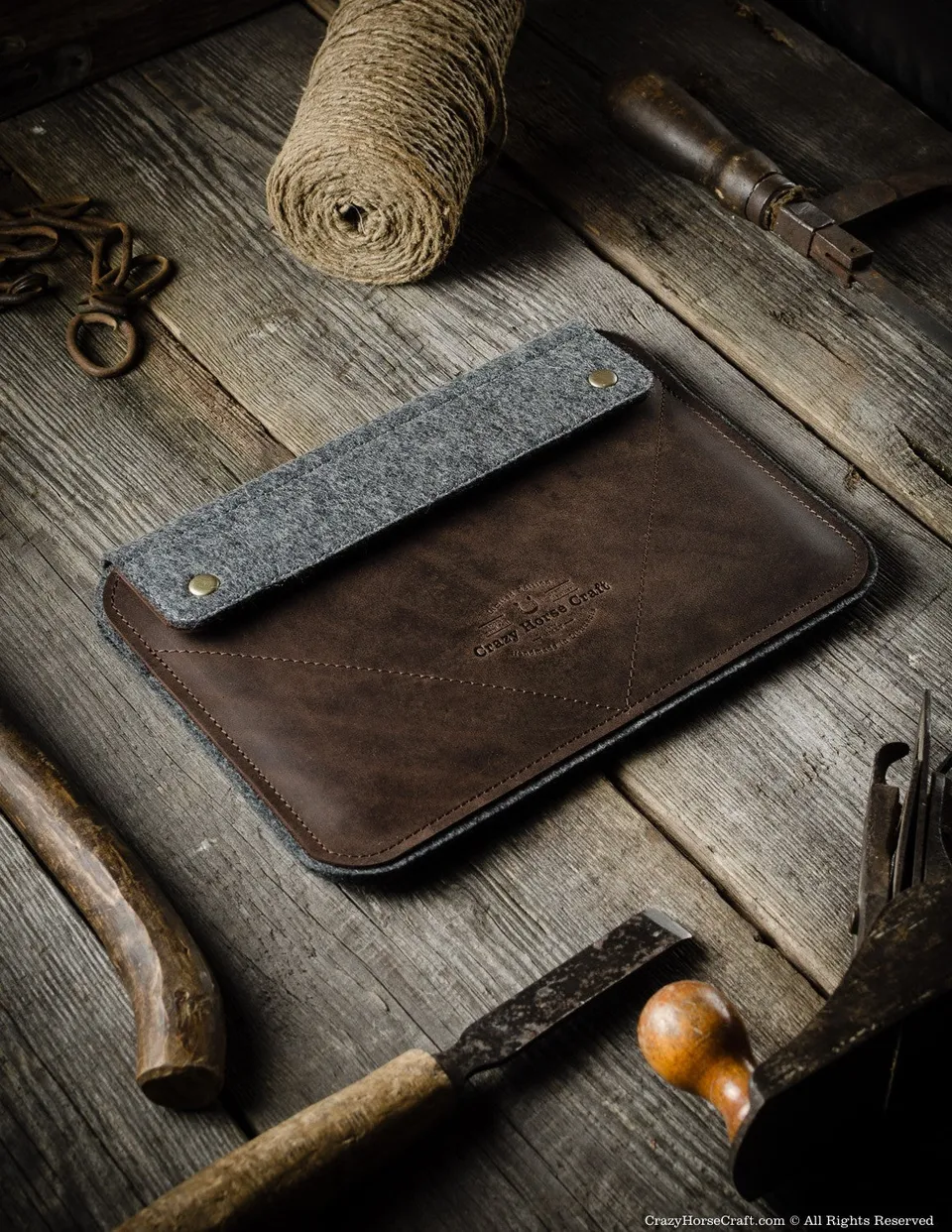 Crazy Horse Craft iPad and Kindle Cases Custodia iPad Wood Brown con supporto