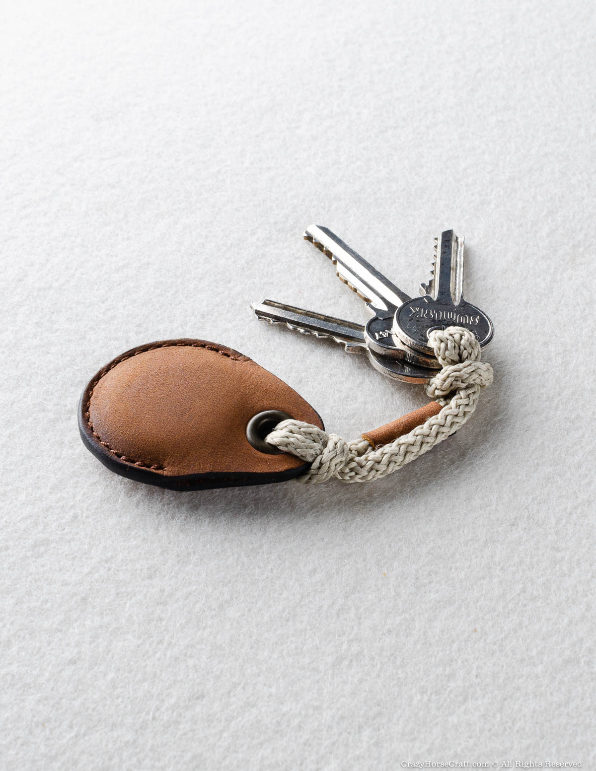 Crazy Horse Craft AirTag Holders porta AirTag in pelle marrone