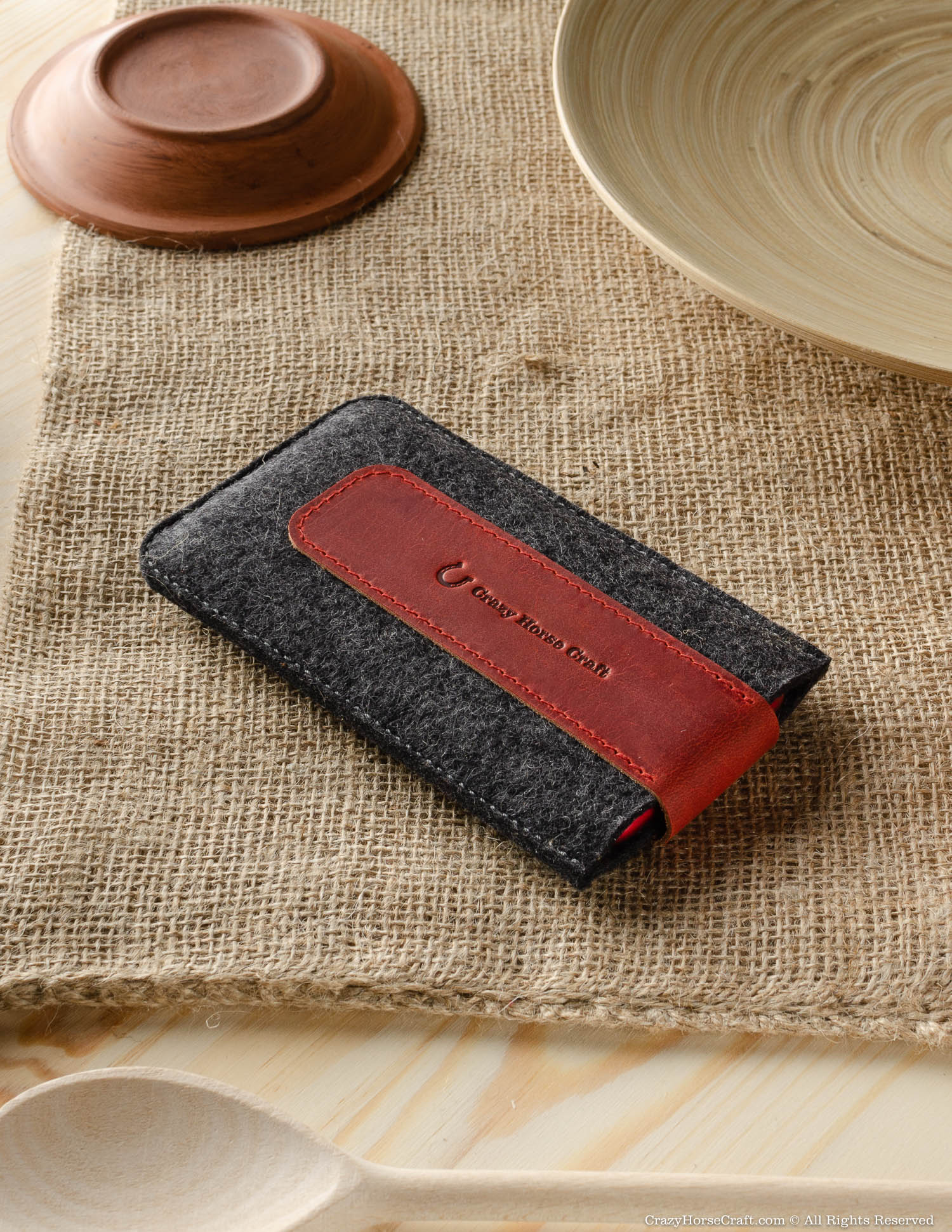 Crazy Horse Craft Phone Cases Custodia iPhone in feltro Fragola Red