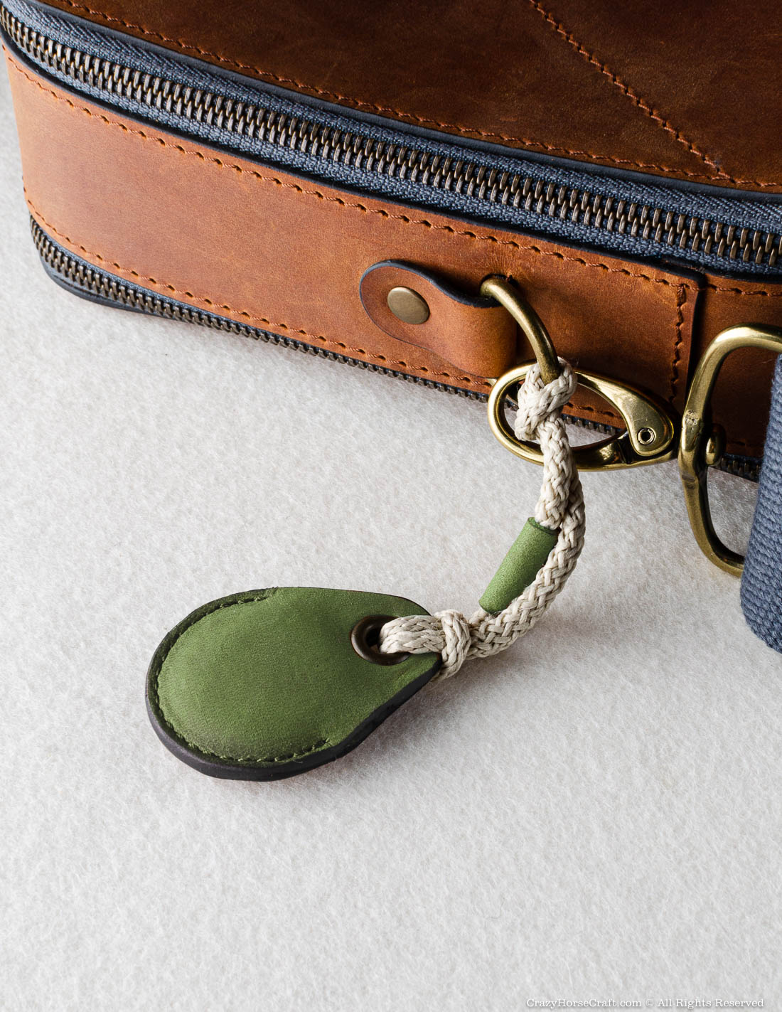 Crazy Horse Craft AirTag Holders porta AirTag Alpine Green