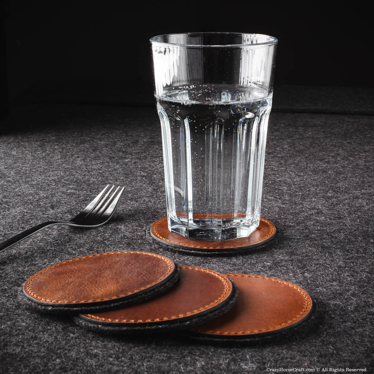 Crazy Horse Craft Desk Accessories sottobicchieri in pelle 4 pezzi marrone classico