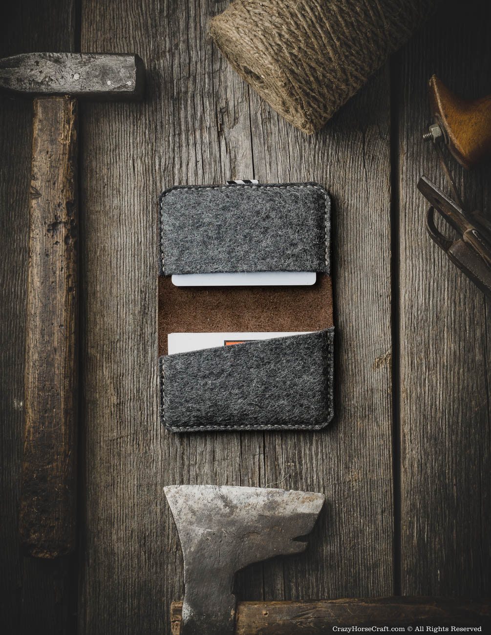 Crazy Horse Craft Wallets & Card Holders portacarte Wood Brown in pelle