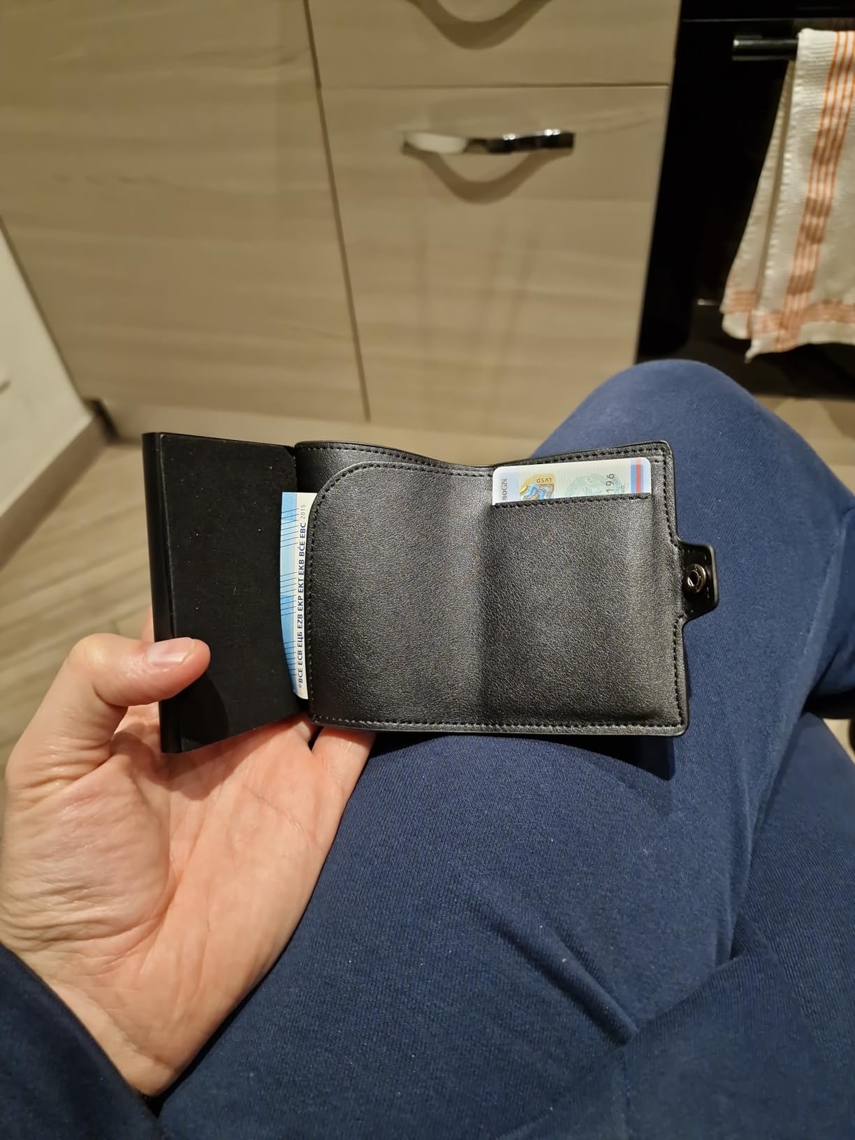 TENBST Card Holder portafoglio slim nero con protezione RFID