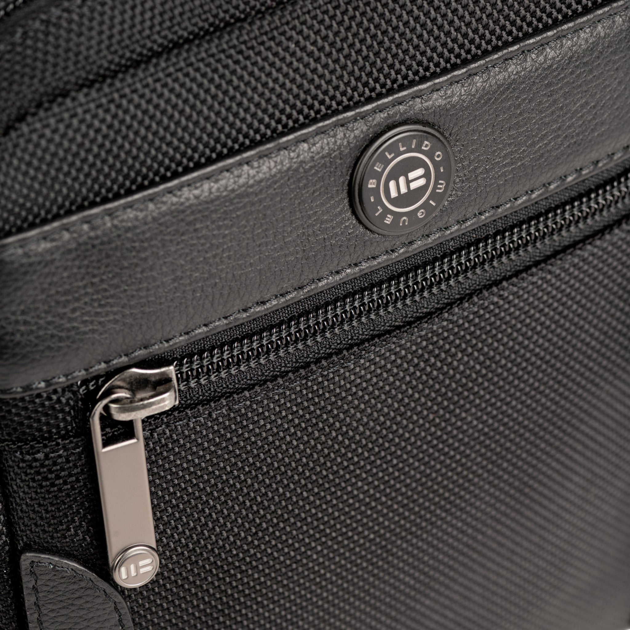 Miguel Bellido Bolsos cruzados para hombre Seúl bolso cruzado negro