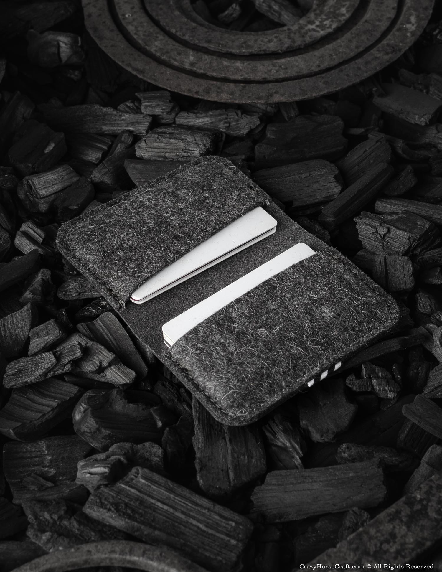 Crazy Horse Craft Wallets & Card Holders porta carte Carbon Black in pelle