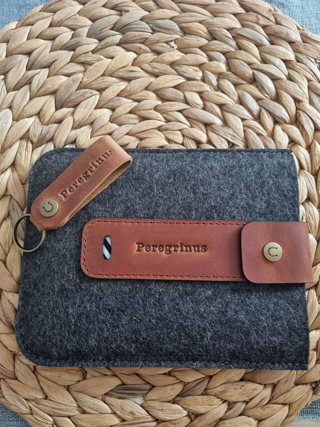 Crazy Horse Craft iPad and Kindle Cases custodia Kindle in feltro e pelle