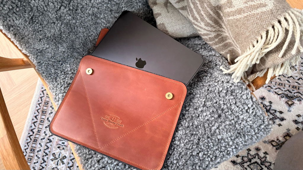 Crazy Horse Craft iPad and Kindle Cases custodia iPad in pelle marrone con supporto