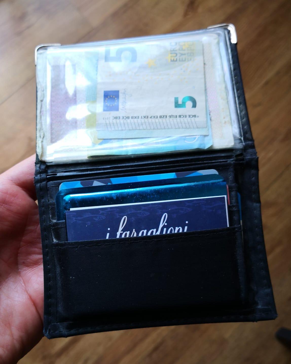 myledershop Karten- und Ausweisetuis porta carte d'identità e credito nero