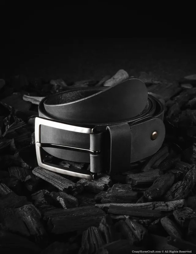 Crazy Horse Craft Belts cintura in pelle conciata al vegetale Carbon Black