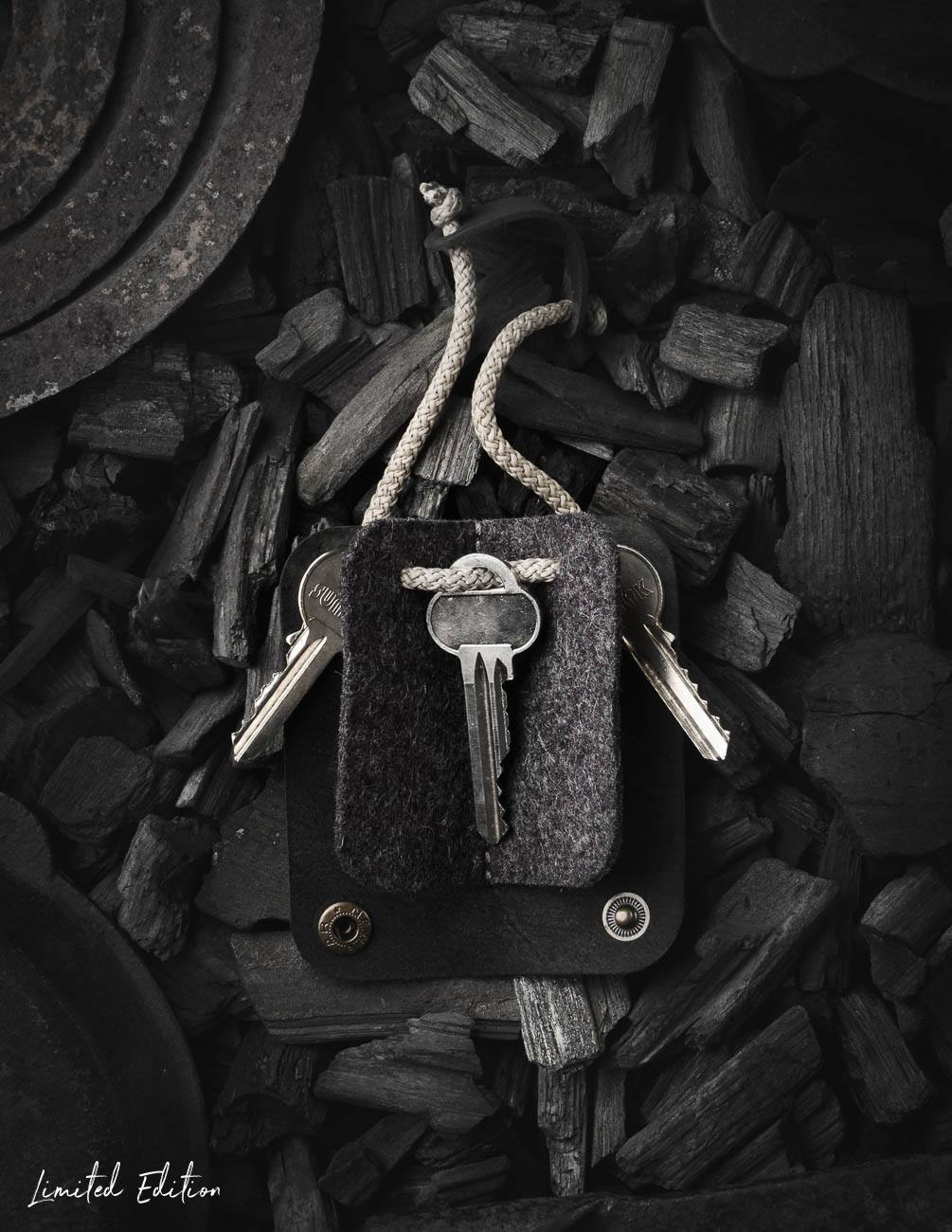 Crazy Horse Craft Key Holders portachiavi Carbon Black in pelle e feltro