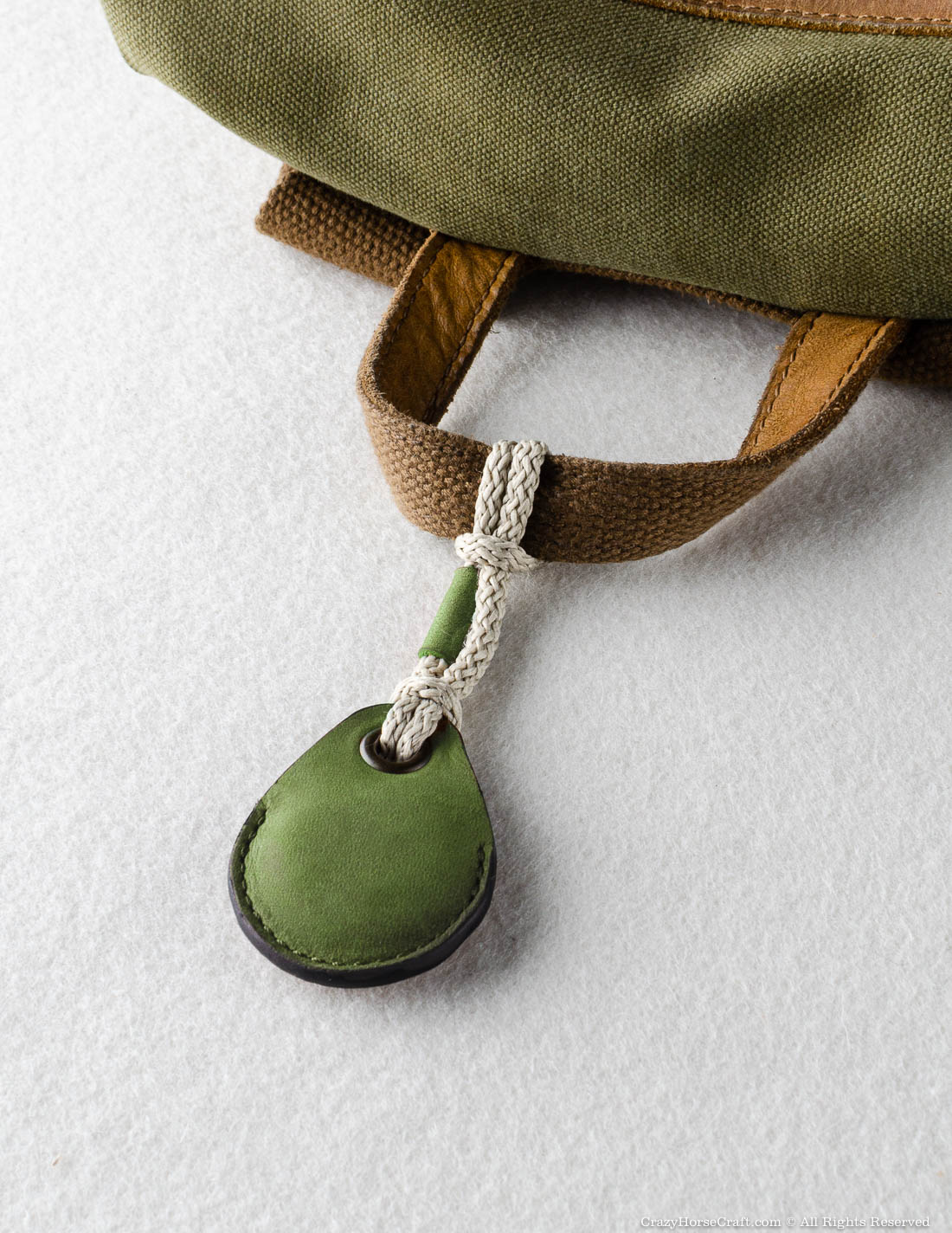Crazy Horse Craft AirTag Holders porta AirTag Alpine Green